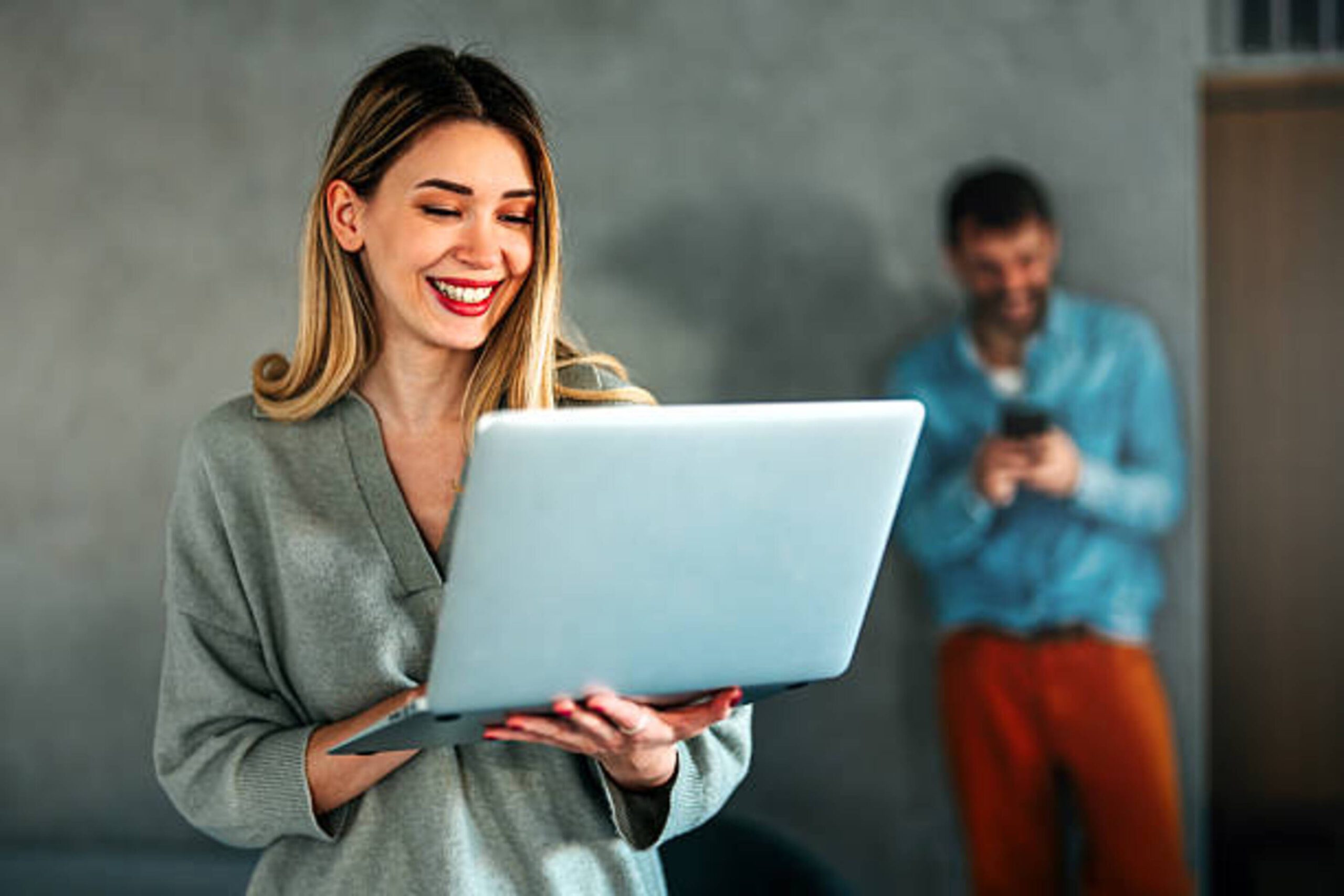 Cómo Convertirse en Asistente Virtual y Trabajar Desde Casa