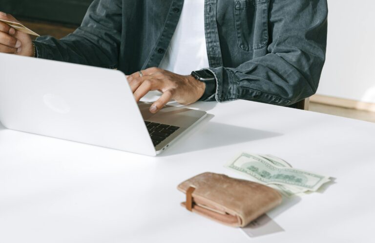 Generar tus primeros 100€ online (sin experiencia y sin invertir)